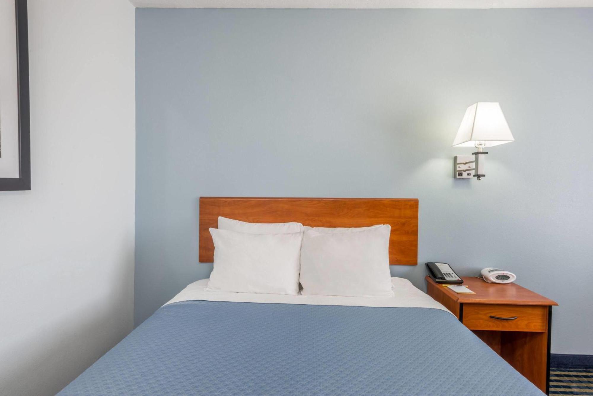 Days Inn By Wyndham Las Vegas Esterno foto